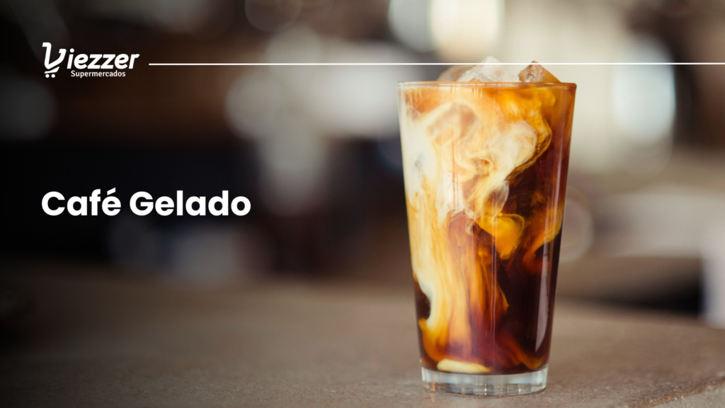 Aprenda a fazer uma deliciosa receita de café gelado com essa receita do Super Viezzer.